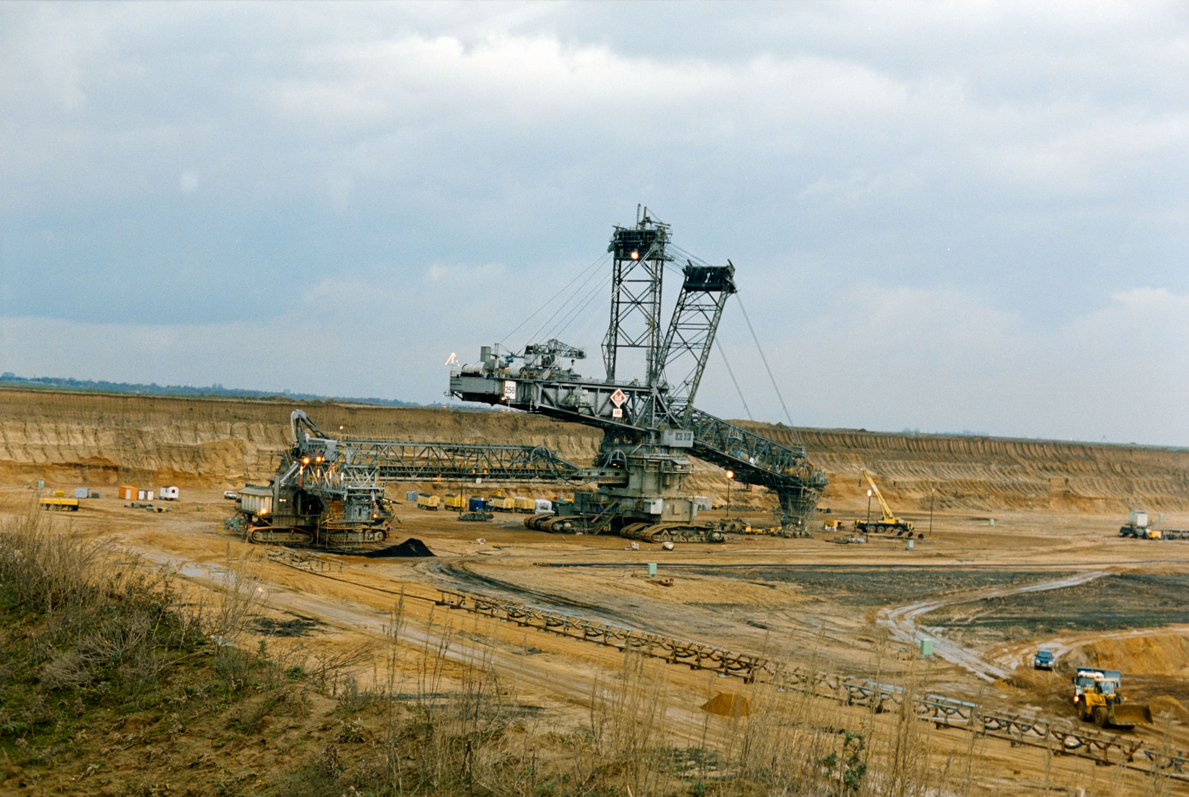 AHP film 2004 11 002 sc240828 img23 NLP